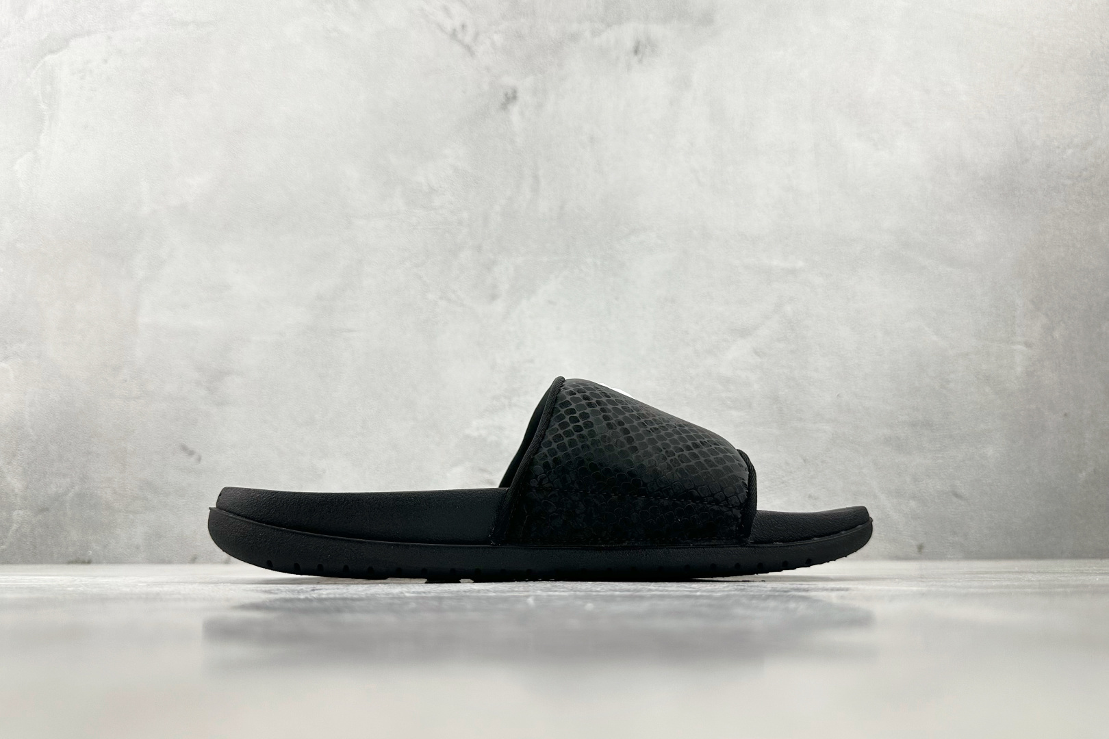 外贸专供 Nike Kobe Offcourt Slide 黑色 IF2870-001