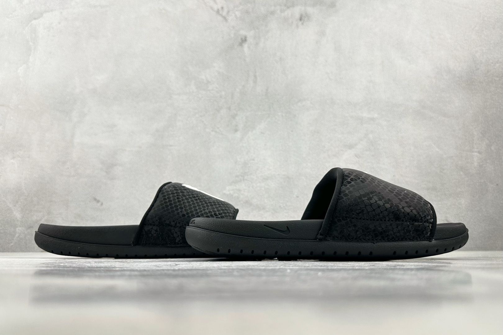 外贸专供 Nike Kobe Offcourt Slide 黑色 IF2870-001