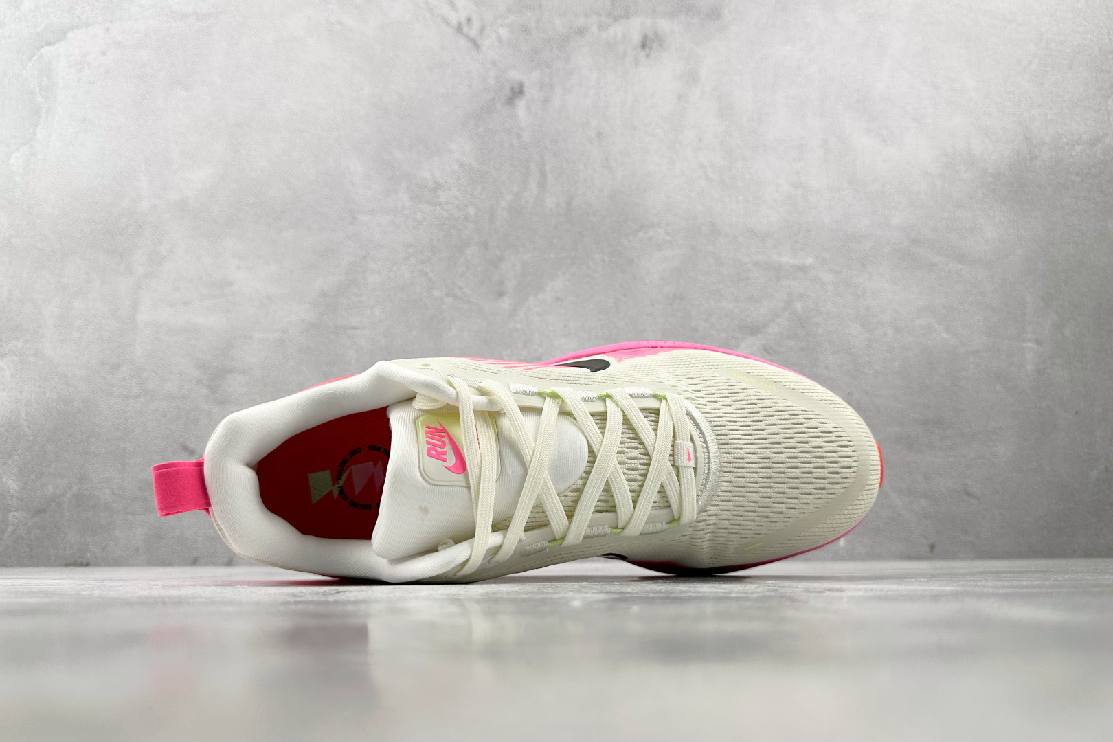 Nike Vomero 18 白色 IB7315-100