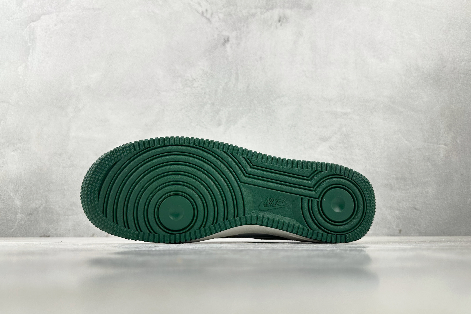 Nike Air Force 1 '07 LV8 白褐绿 FQ8714-203