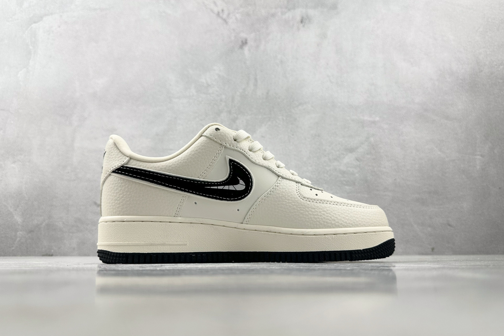 Nike Air Force 1'07 斯图西 联名 米白黑 KK1988-093
