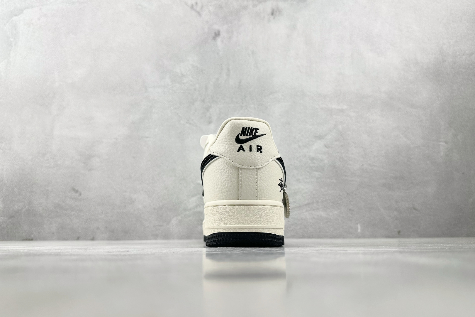 Nike Air Force 1'07 斯图西 联名 米白黑 KK1988-093