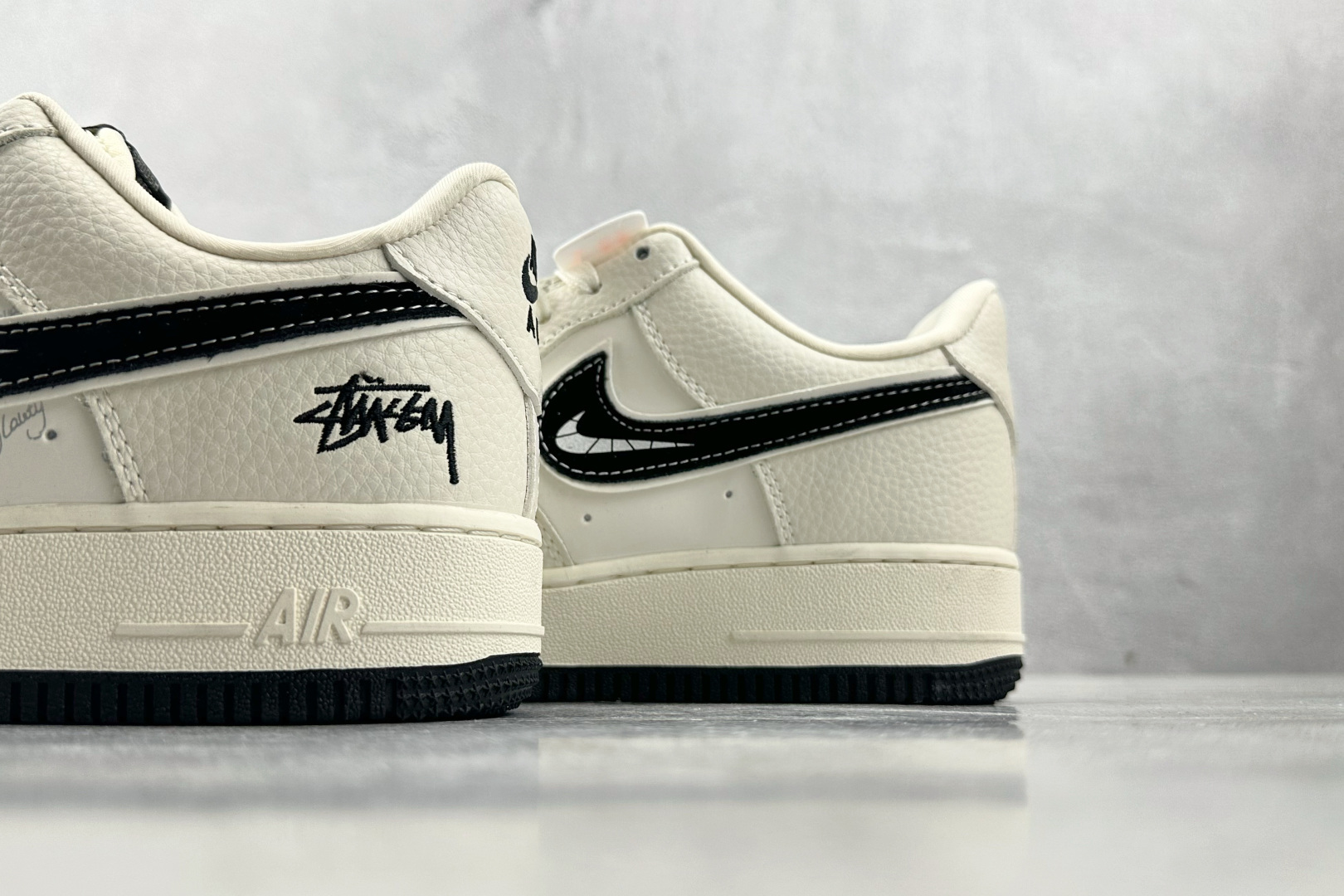 Nike Air Force 1'07 斯图西 联名 米白黑 KK1988-093
