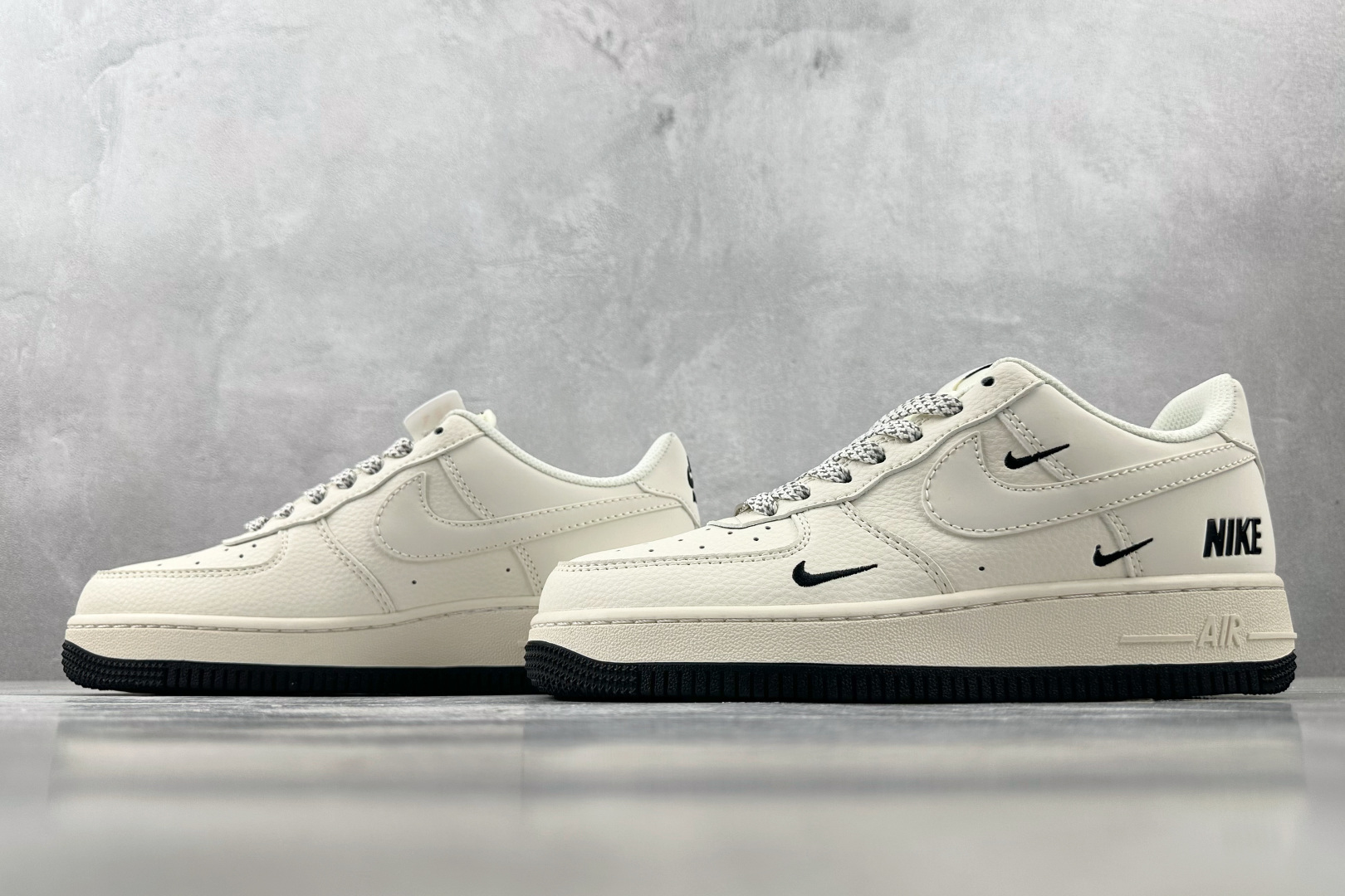 Nike Air Force 1'07 NIKE 联名 米白黑 XX3168-183