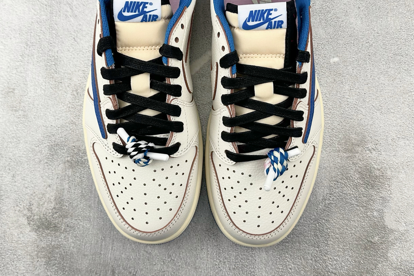 东南亚订单 Travis Scott x Jordan Air Jordan 1 Low 蓝色 DM7866-104