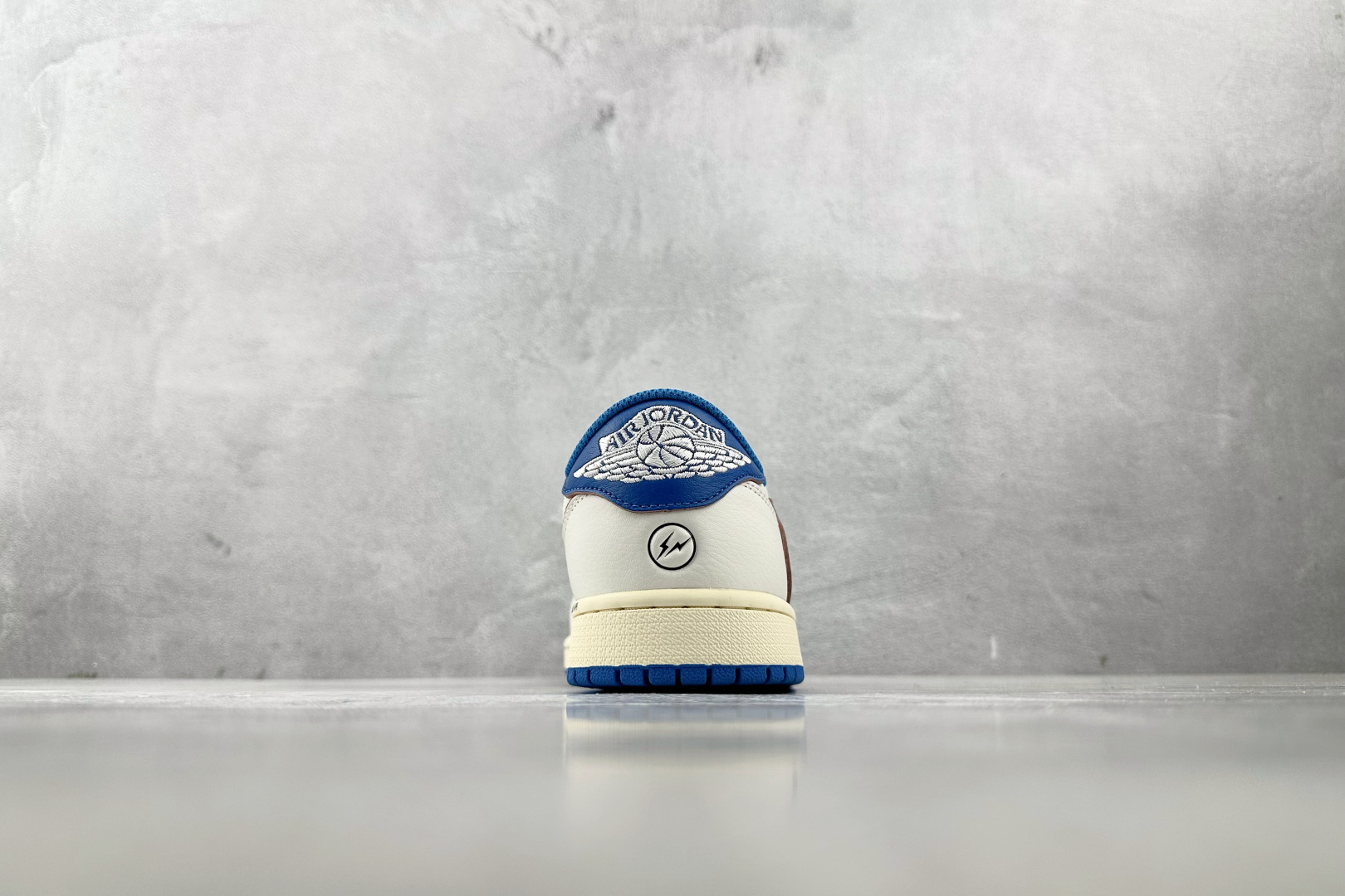 东南亚订单 Travis Scott x Jordan Air Jordan 1 Low 蓝色 DM7866-104