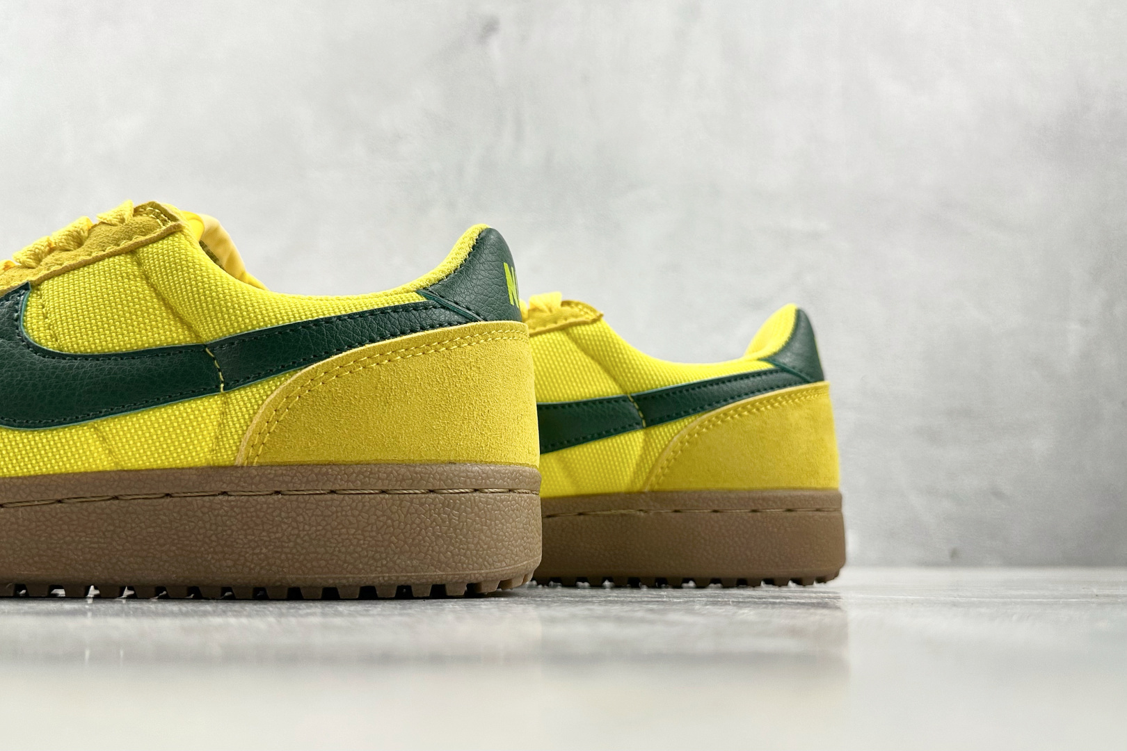 Nike Field General 暗黄色 HF3165-700