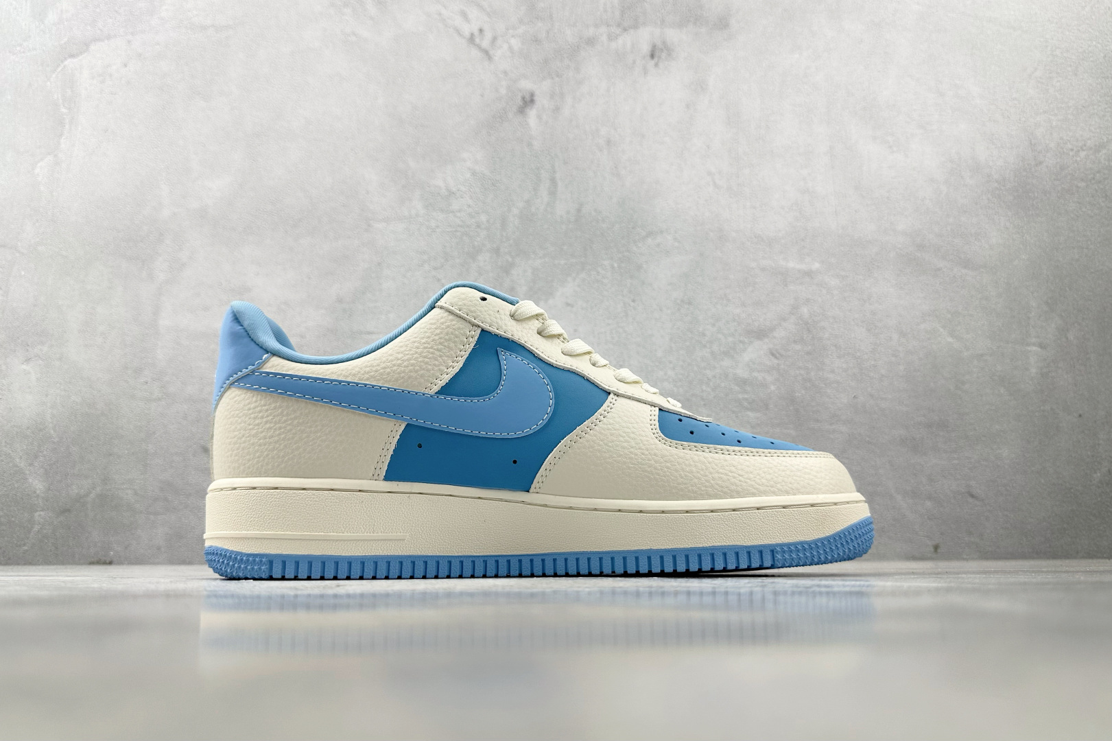 Nike Air Force 1'07 GUCCI 联名 米白蓝 DF0188-067