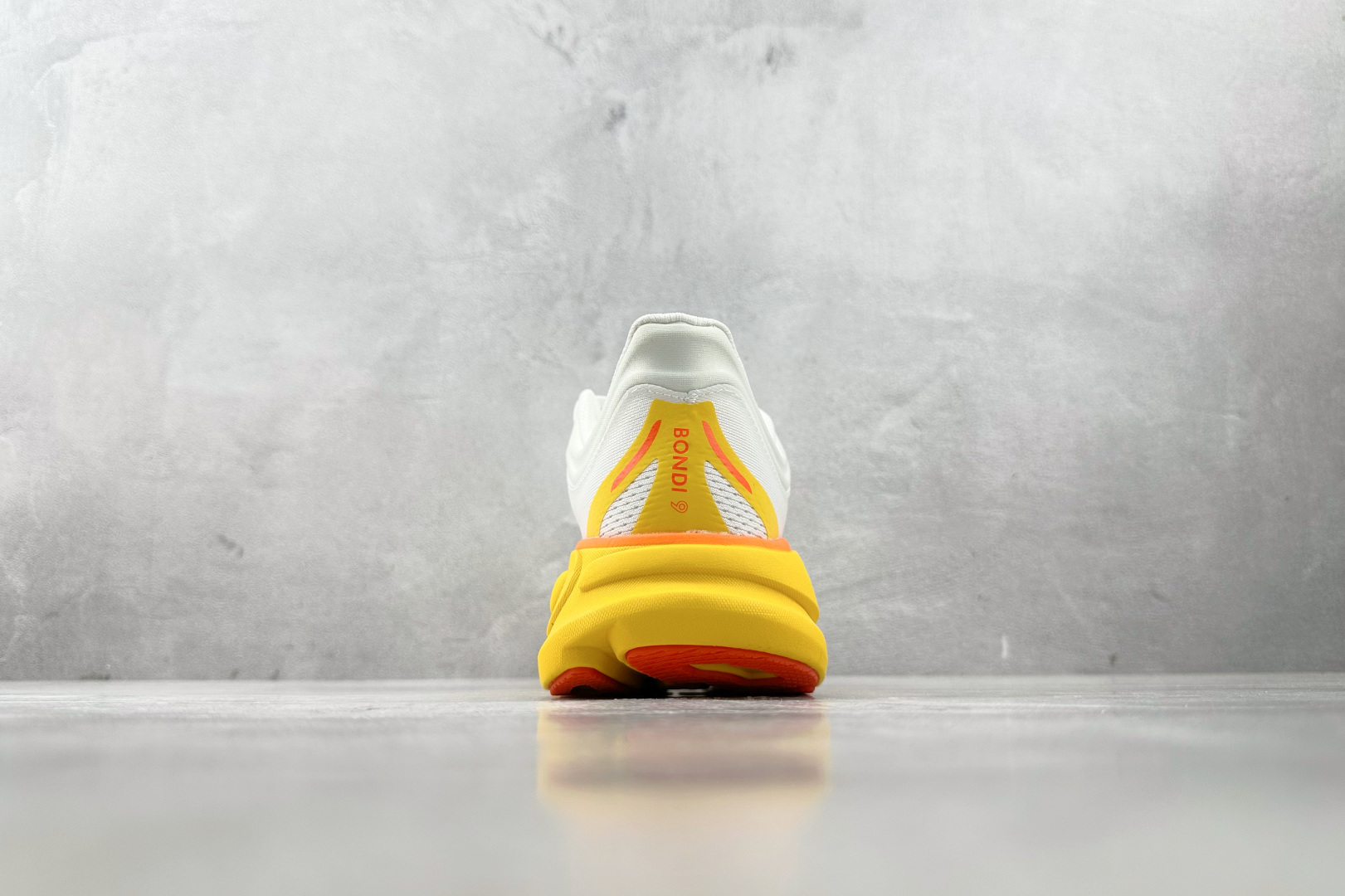 HOKA ONE ONE Bondi 9白橙 1162012-FNF