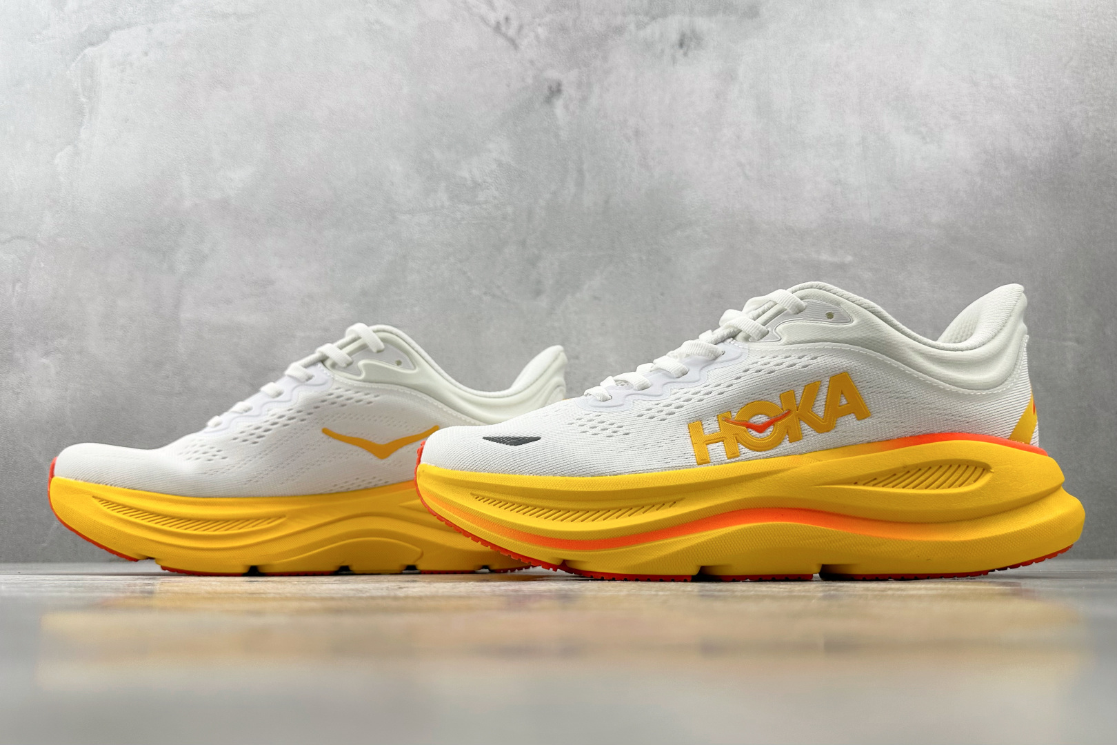 HOKA ONE ONE Bondi 9白橙 1162012-FNF