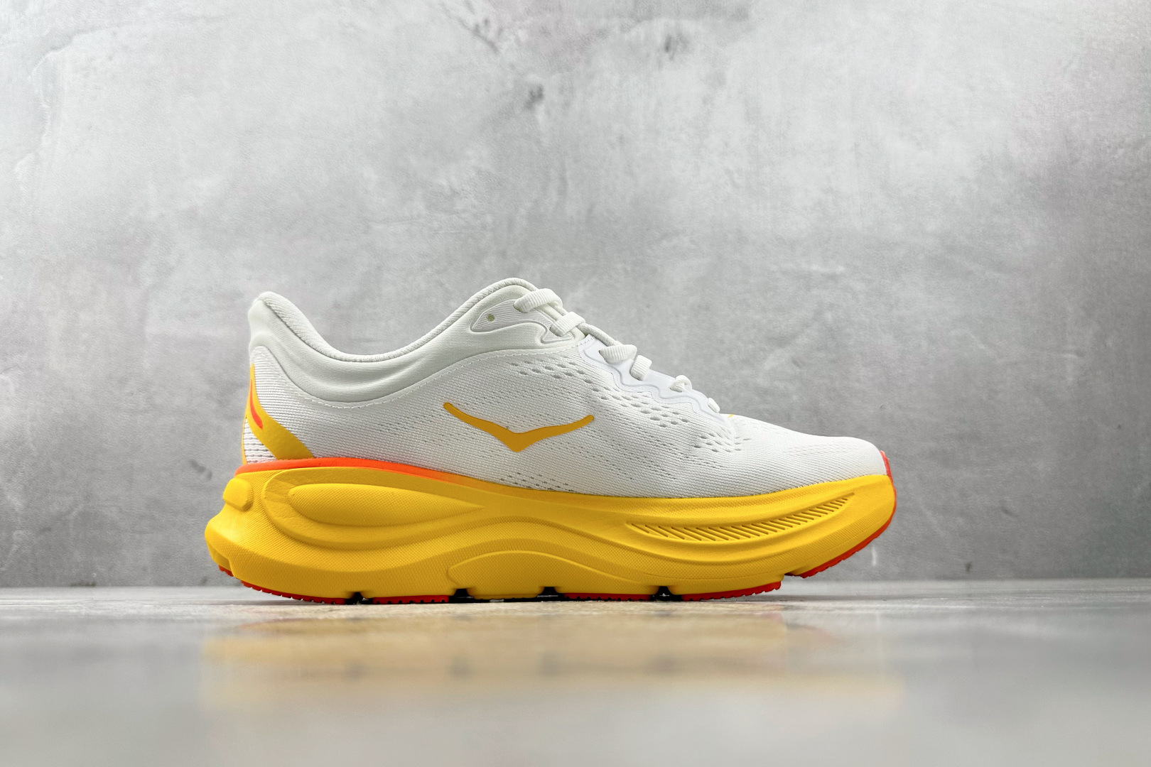 HOKA ONE ONE Bondi 9白橙 1162012-FNF