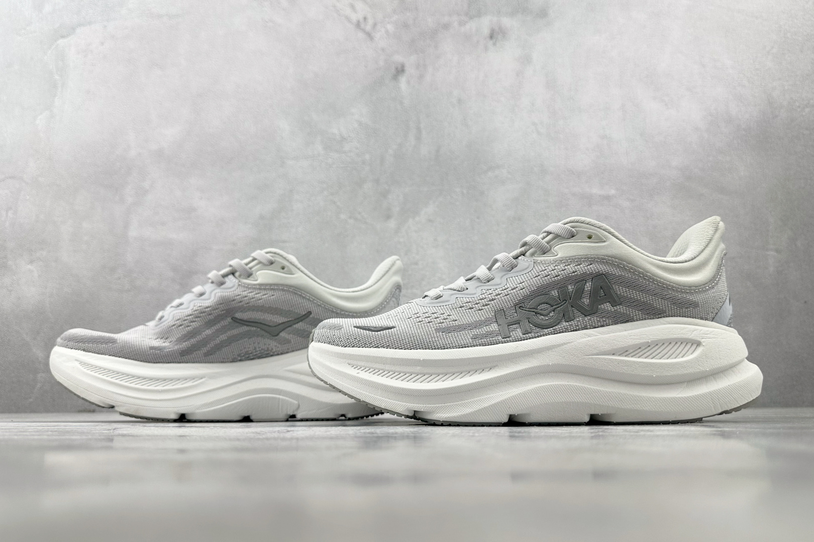 HOKA ONE ONE Bondi 9 星尘银 1162012-SDST