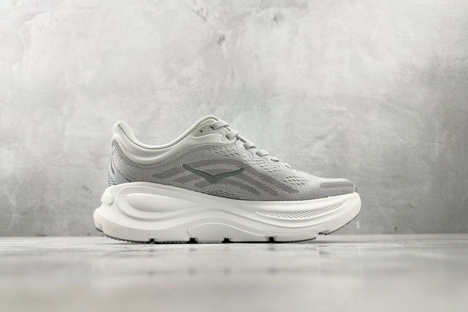 HOKA ONE ONE Bondi 9 星尘银 1162012-SDST