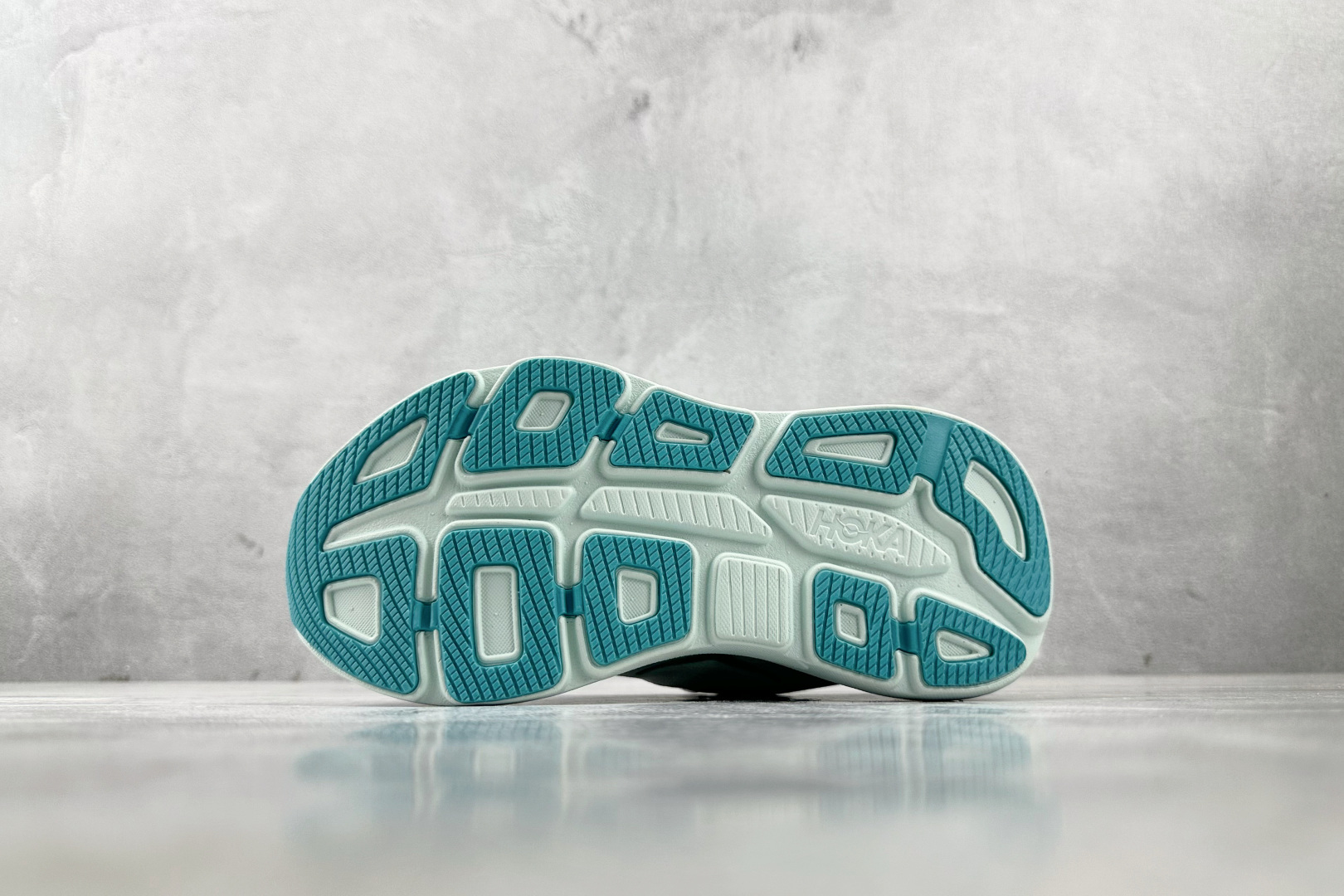 HOKA ONE ONE Bondi 9 白色 1162012-FTCL