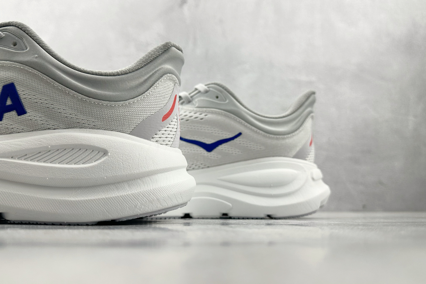 HOKA ONE ONE Bondi 9 宇宙灰群青色 1162011-CYLT