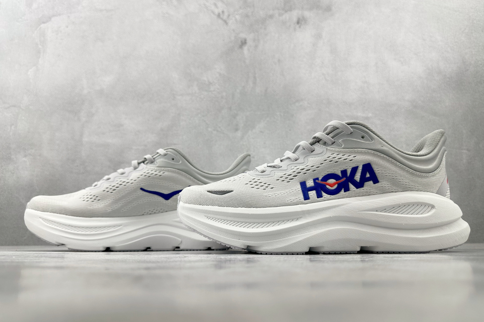 HOKA ONE ONE Bondi 9 宇宙灰群青色 1162011-CYLT