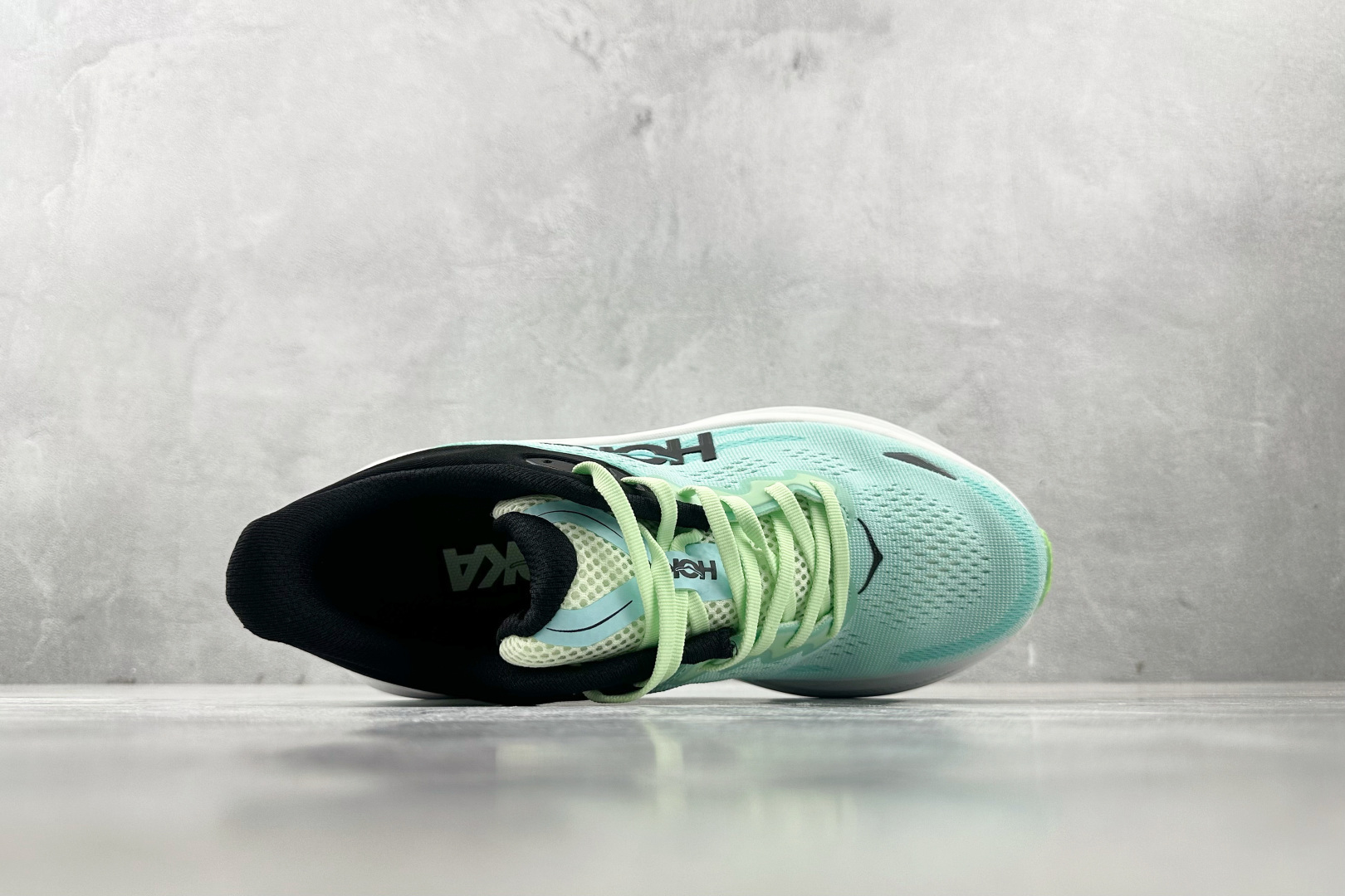 HOKA ONE ONE Bondi 9 蓝白色 1162011-LNMT