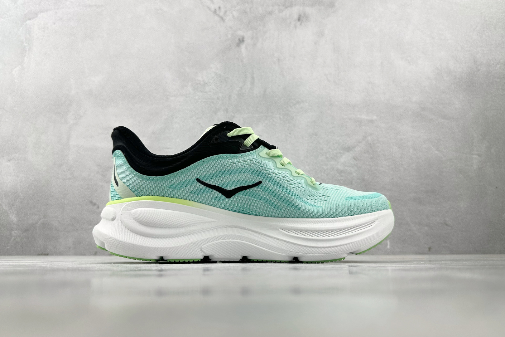 HOKA ONE ONE Bondi 9 蓝白色 1162011-LNMT