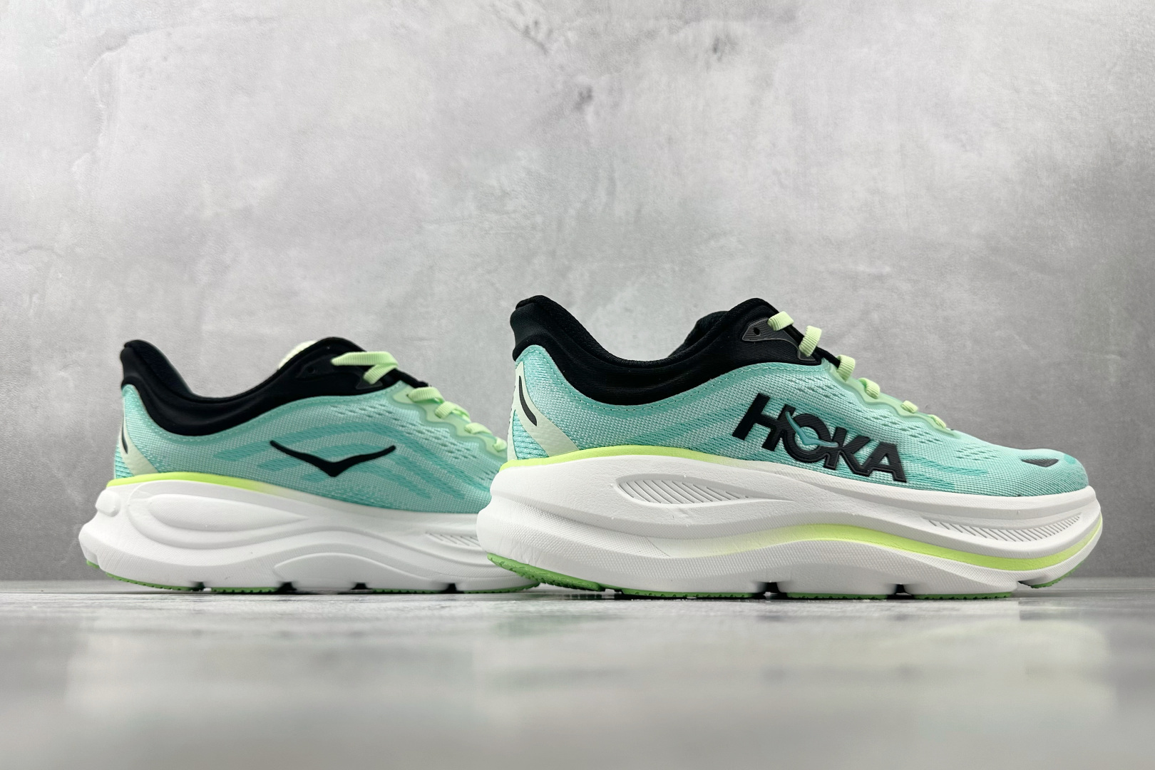 HOKA ONE ONE Bondi 9 蓝白色 1162011-LNMT