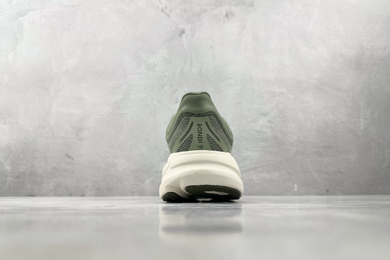 HOKA ONE ONE Bondi 9 绿色 1162011-SSSC