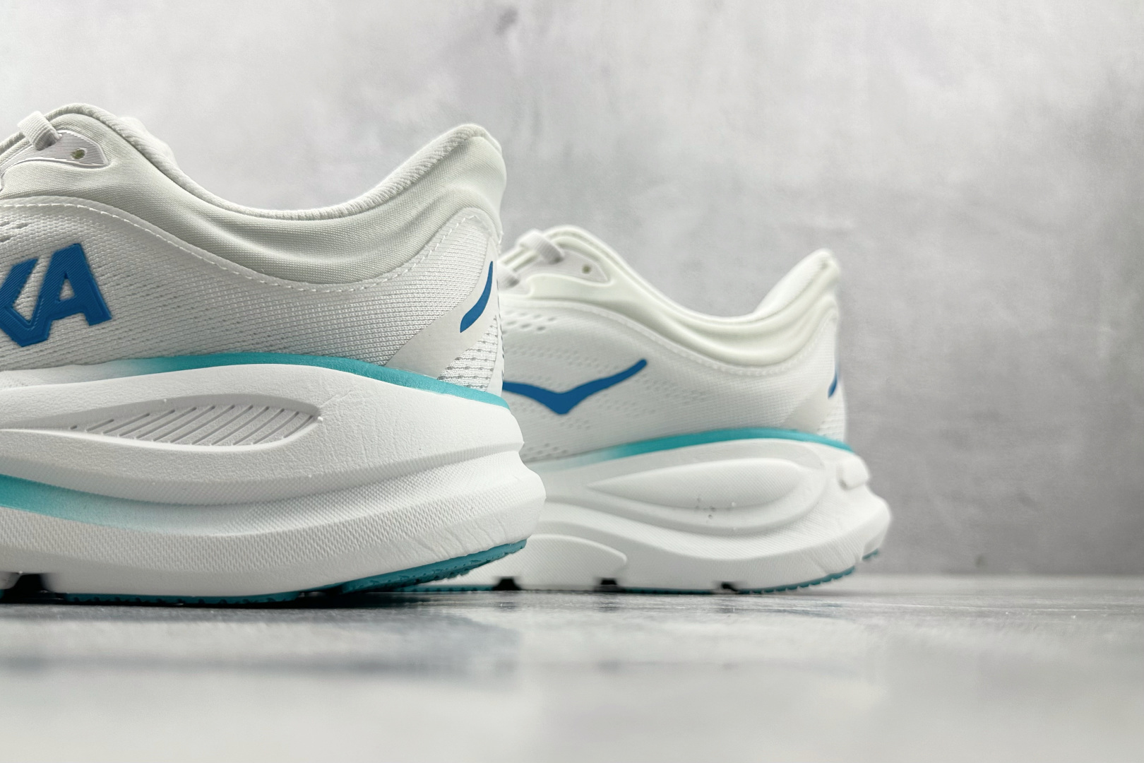 HOKA ONE ONE Bondi 9 白色 1162011