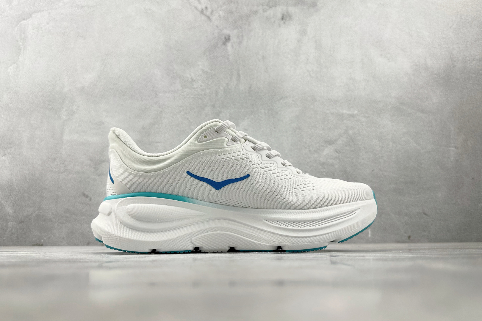 HOKA ONE ONE Bondi 9 白色 1162011