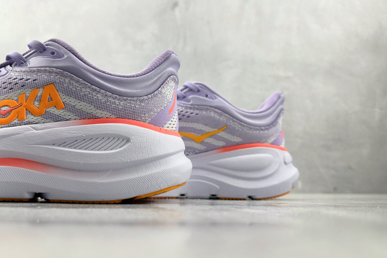 HOKA ONE ONE Bondi 9 紫白色 1162012-AGH