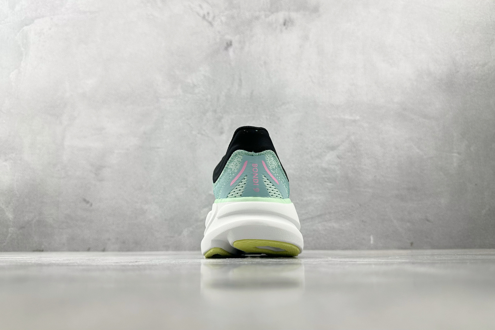 HOKA ONE ONE Bondi 9 绿色 1162014-BTF