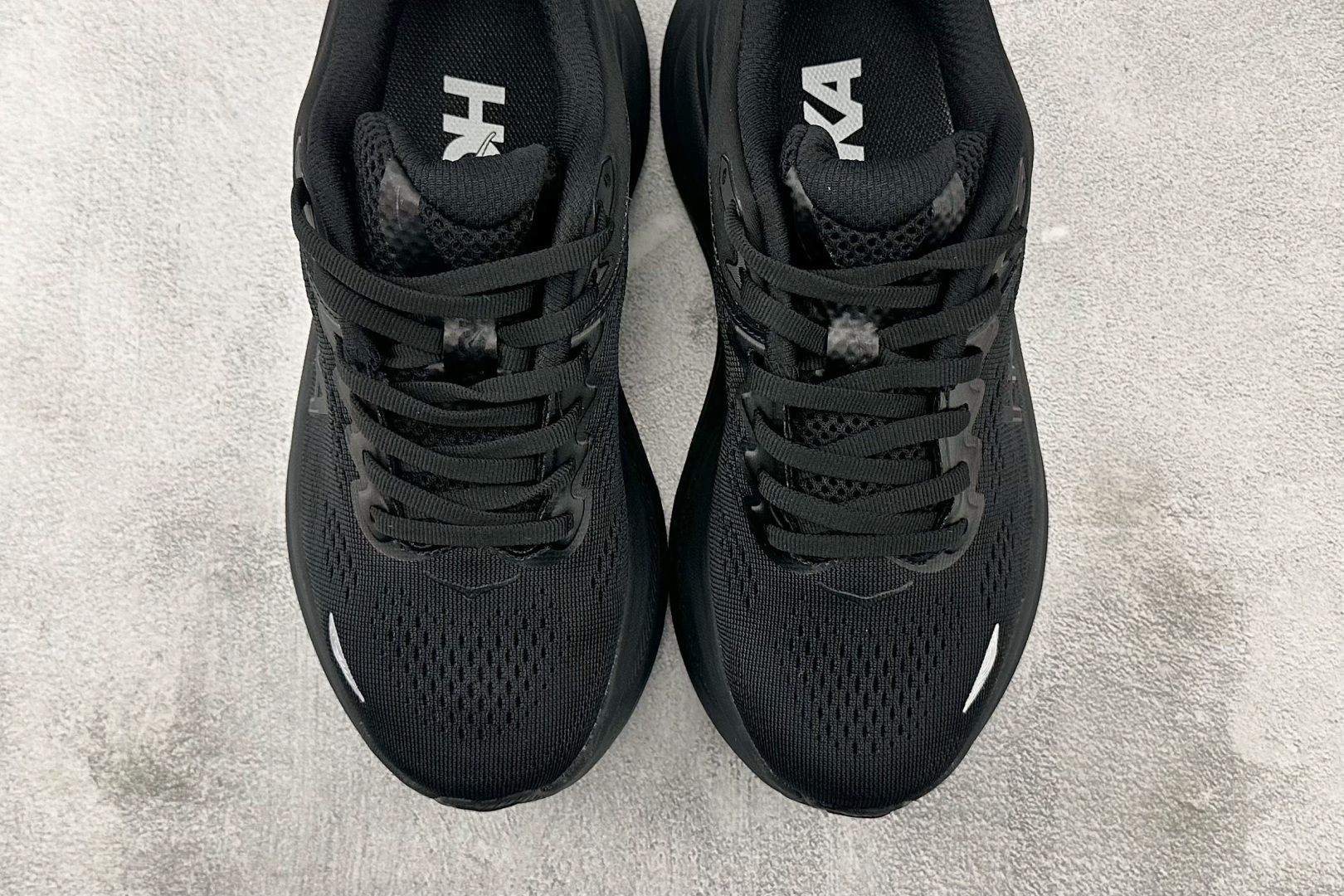 HOKA ONE ONE Bondi 9 黑色 1162012-BBLC