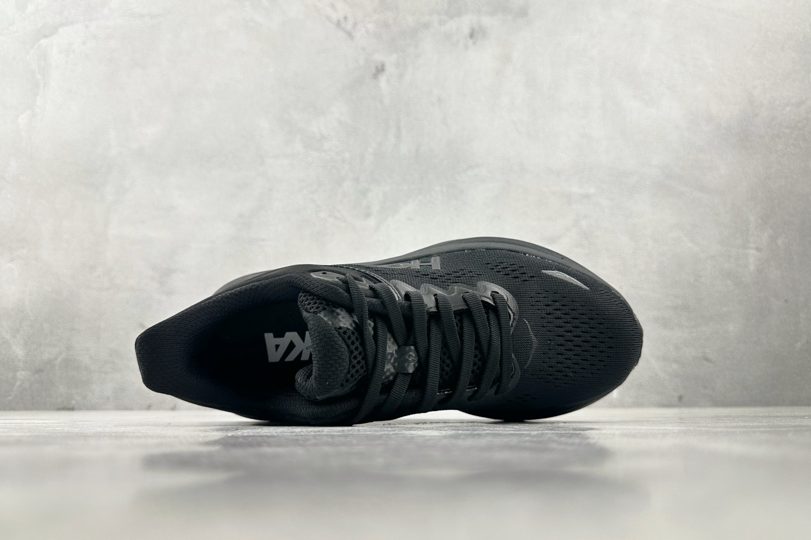 HOKA ONE ONE Bondi 9 黑色 1162012-BBLC