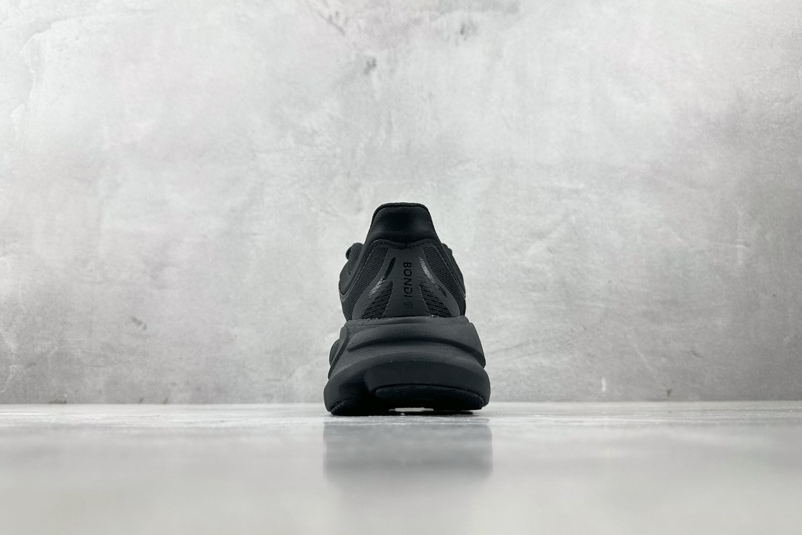 HOKA ONE ONE Bondi 9 黑色 1162012-BBLC