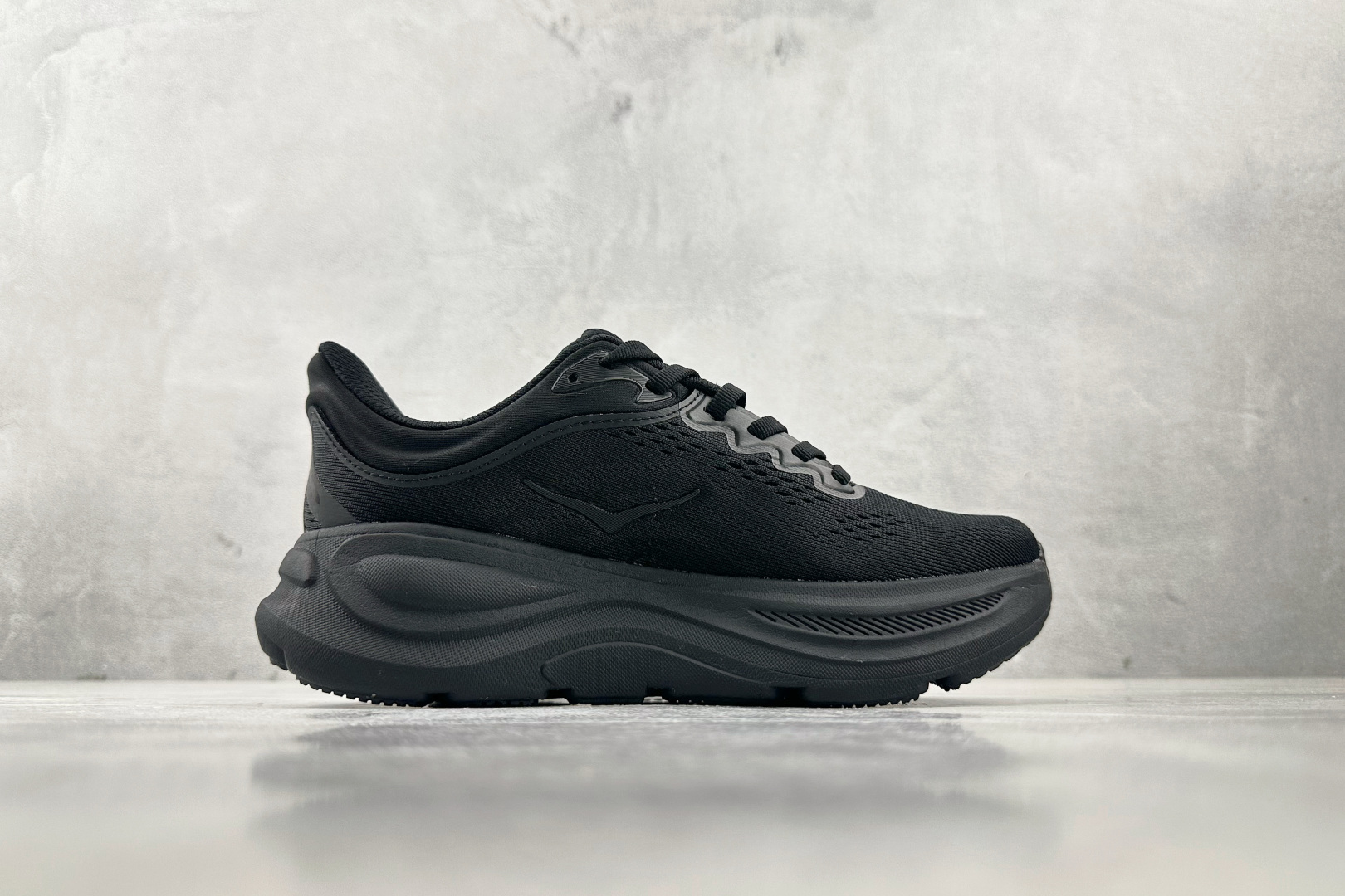 HOKA ONE ONE Bondi 9 黑色 1162012-BBLC