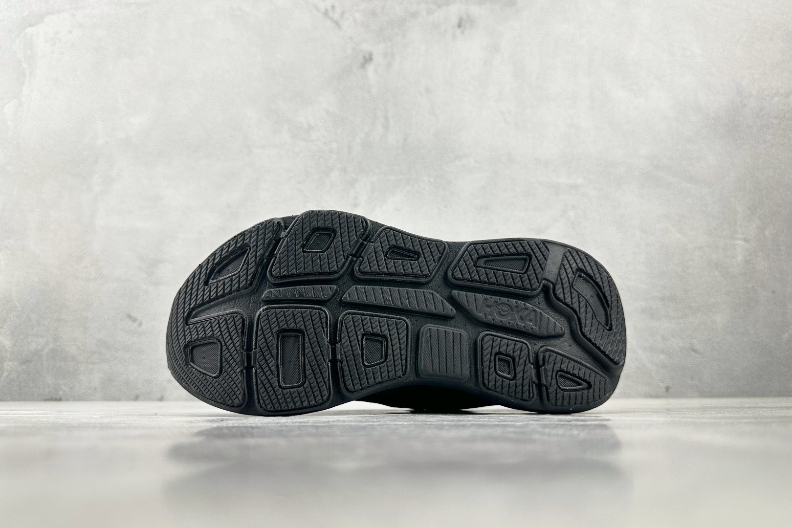 HOKA ONE ONE Bondi 9 黑色 1162012-BBLC