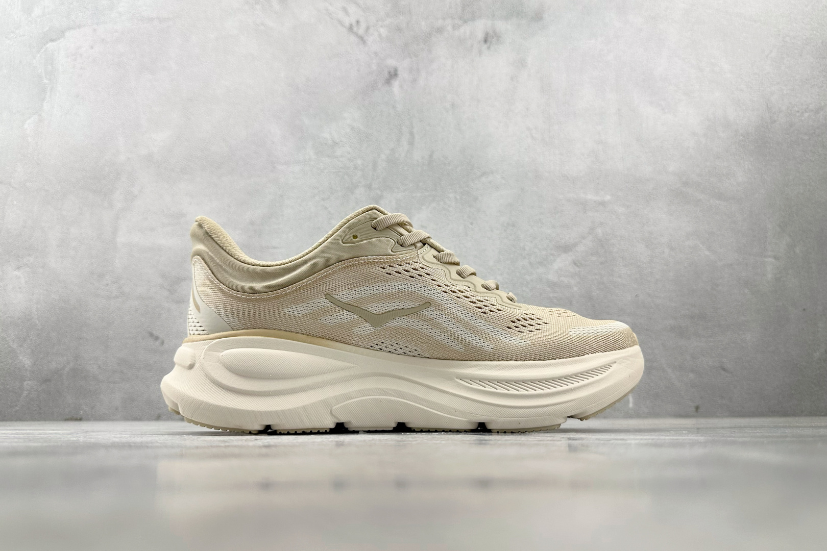 HOKA ONE ONE Bondi 9 米色 1162011-OLTM