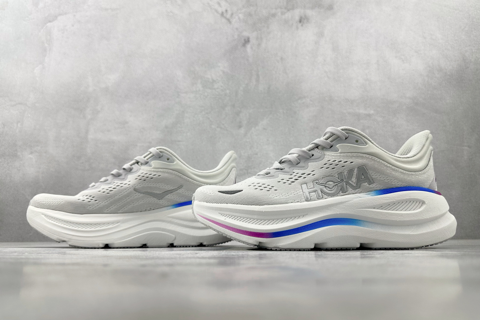 HOKA ONE ONE Bondi 9 灰色 1162014-CYWH