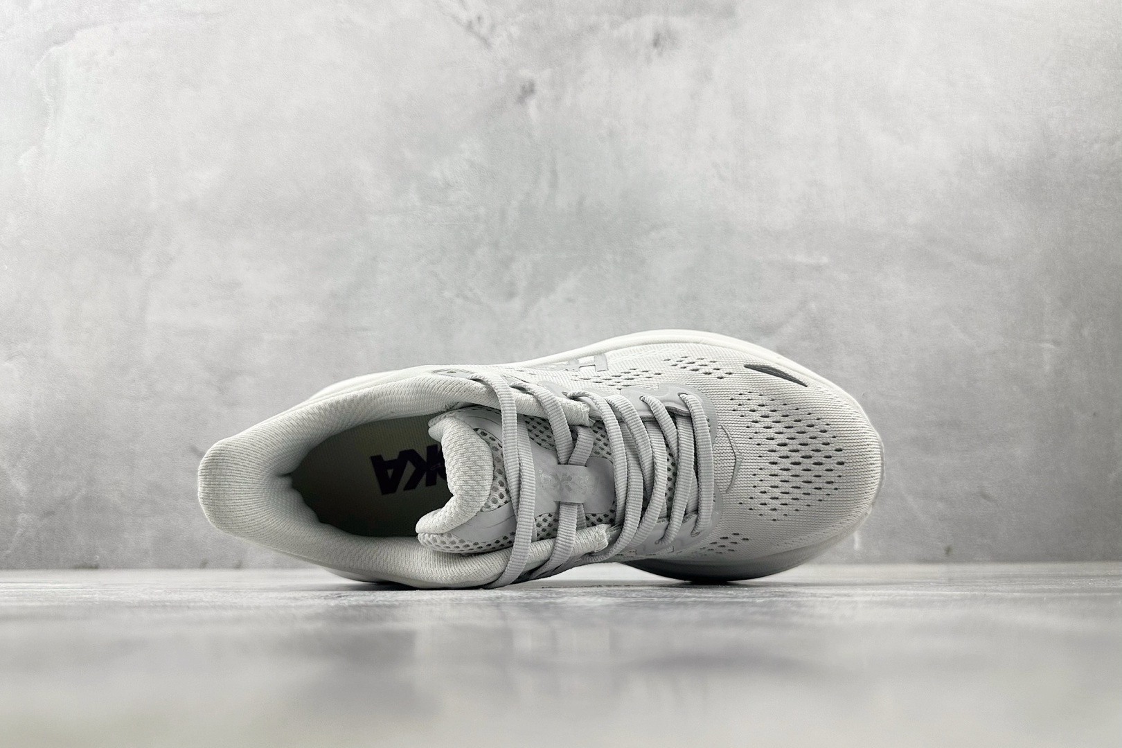 HOKA ONE ONE Bondi 9 灰色 1162014-CYWH