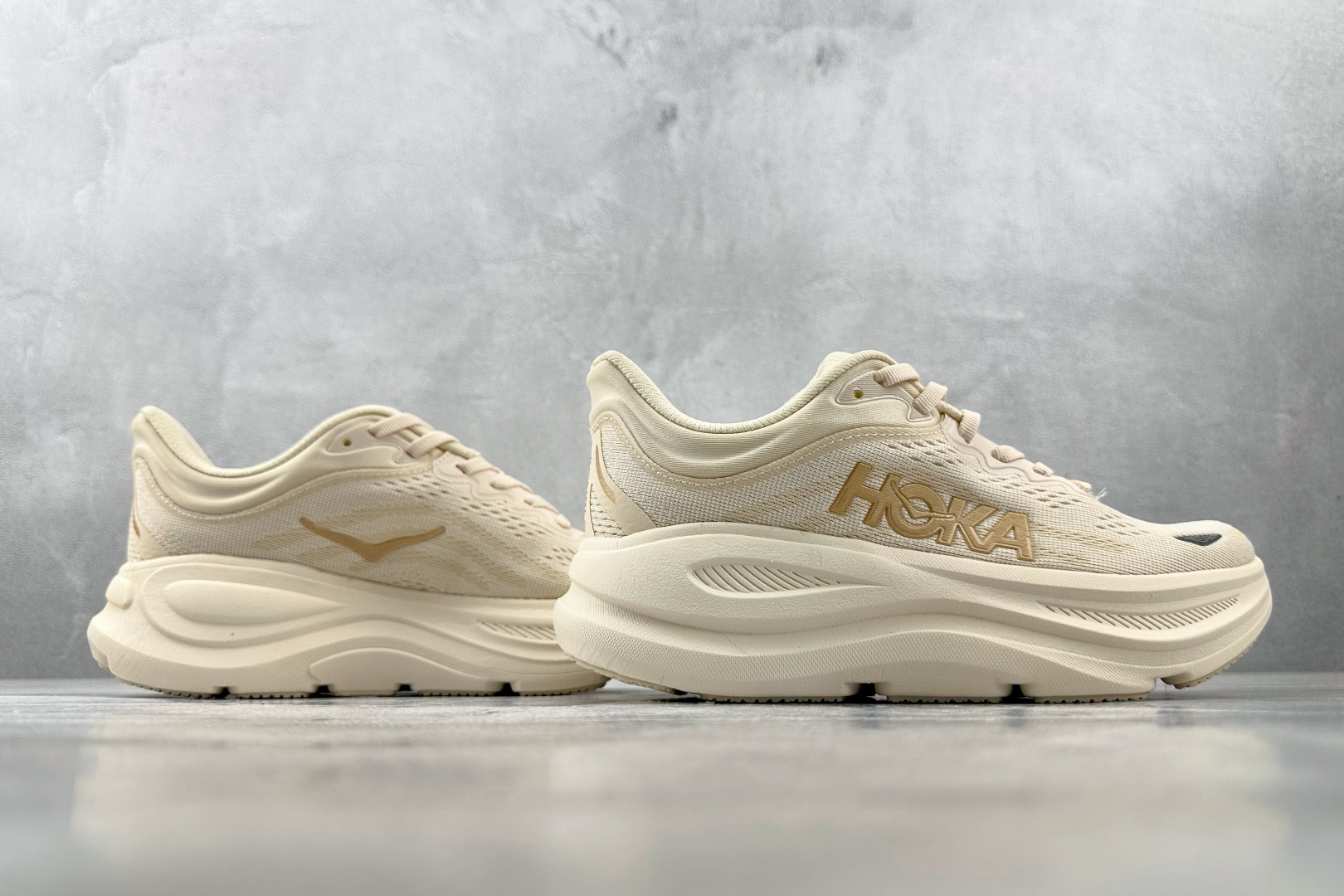 HOKA ONE ONE Bondi 9 米色 1162014-VCH