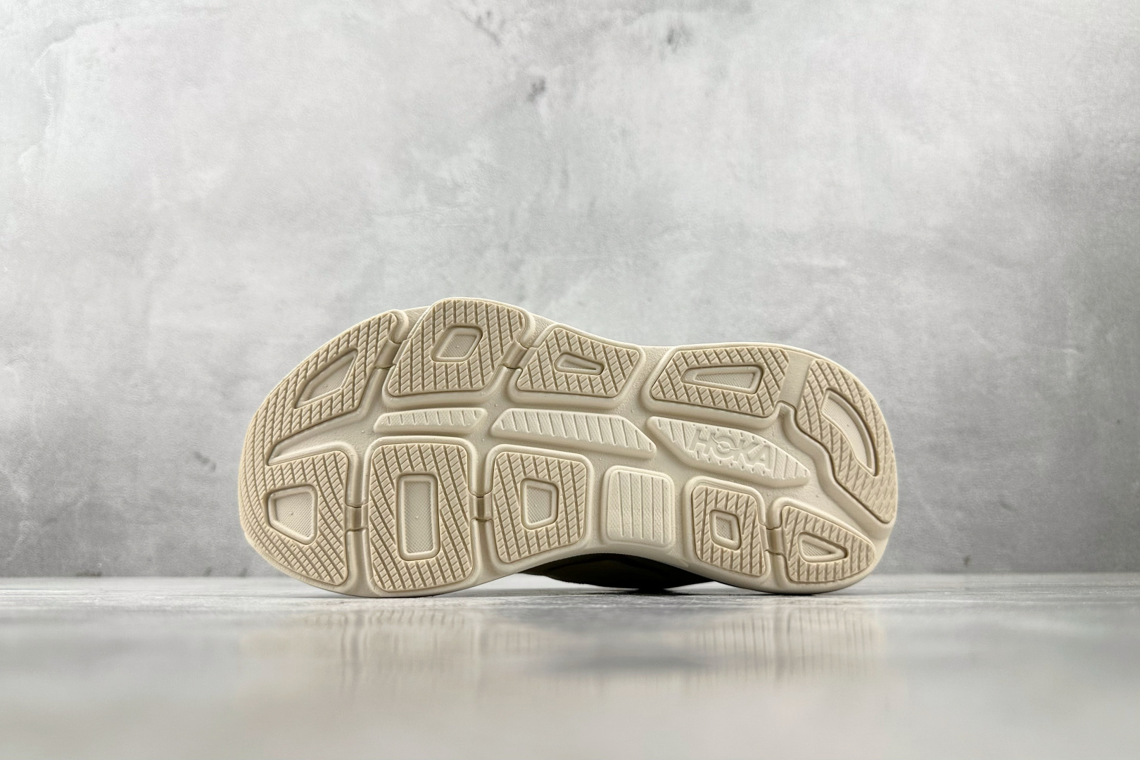 HOKA ONE ONE Bondi 9 米色 1162014-VCH