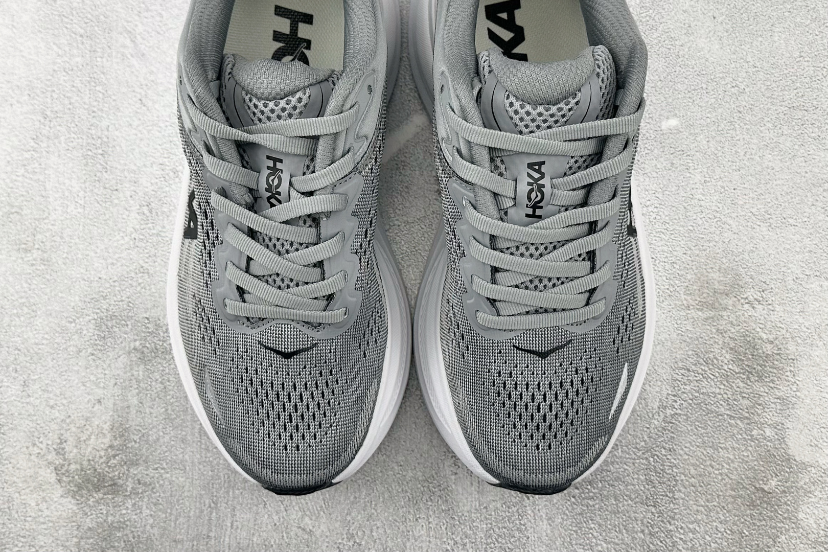 HOKA ONE ONE Bondi 9 灰色 1162013-GCTC