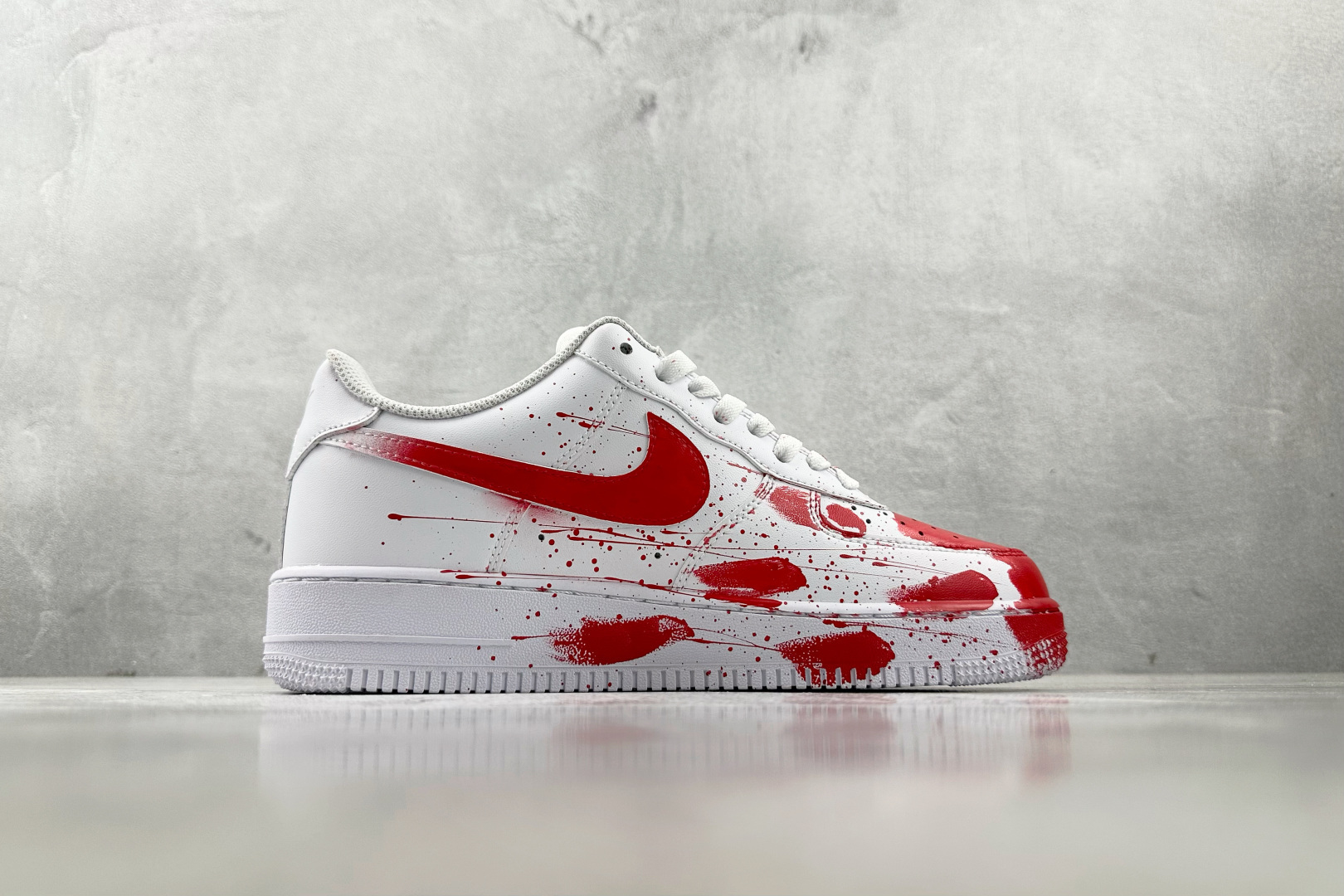 定制球鞋 Nike Air Force 1 案发现场 红白 CW2288-111