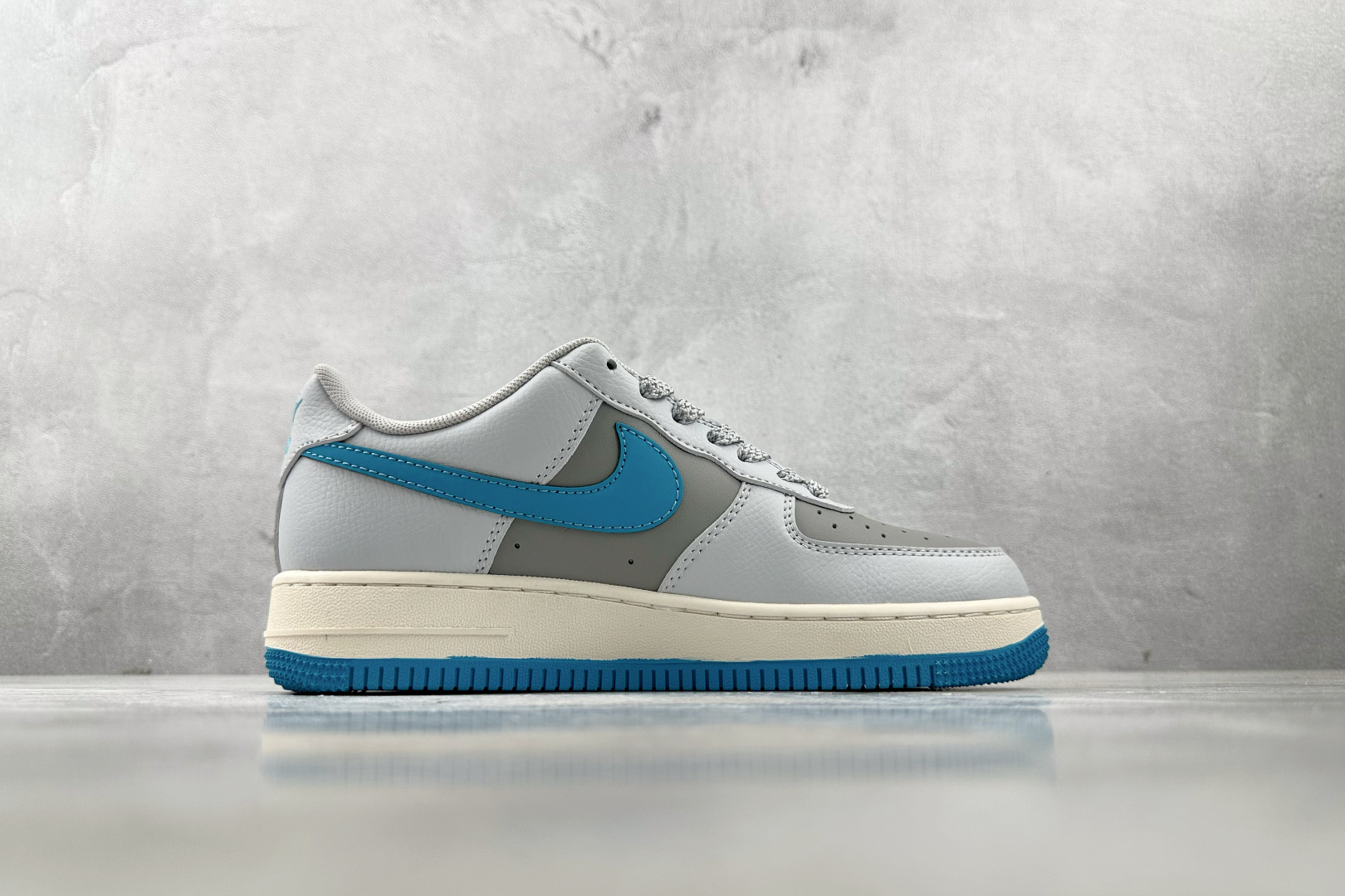 Nike Air Force 1'07 LV 联名 灰蓝 JJ2508-704