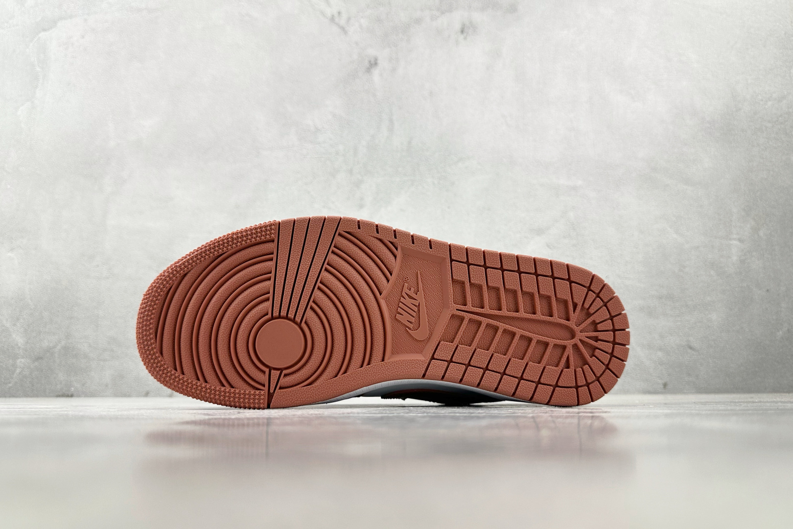 Jordan Air Jordan 1 Low ”Pink Salmon” 白红 DC0774-080