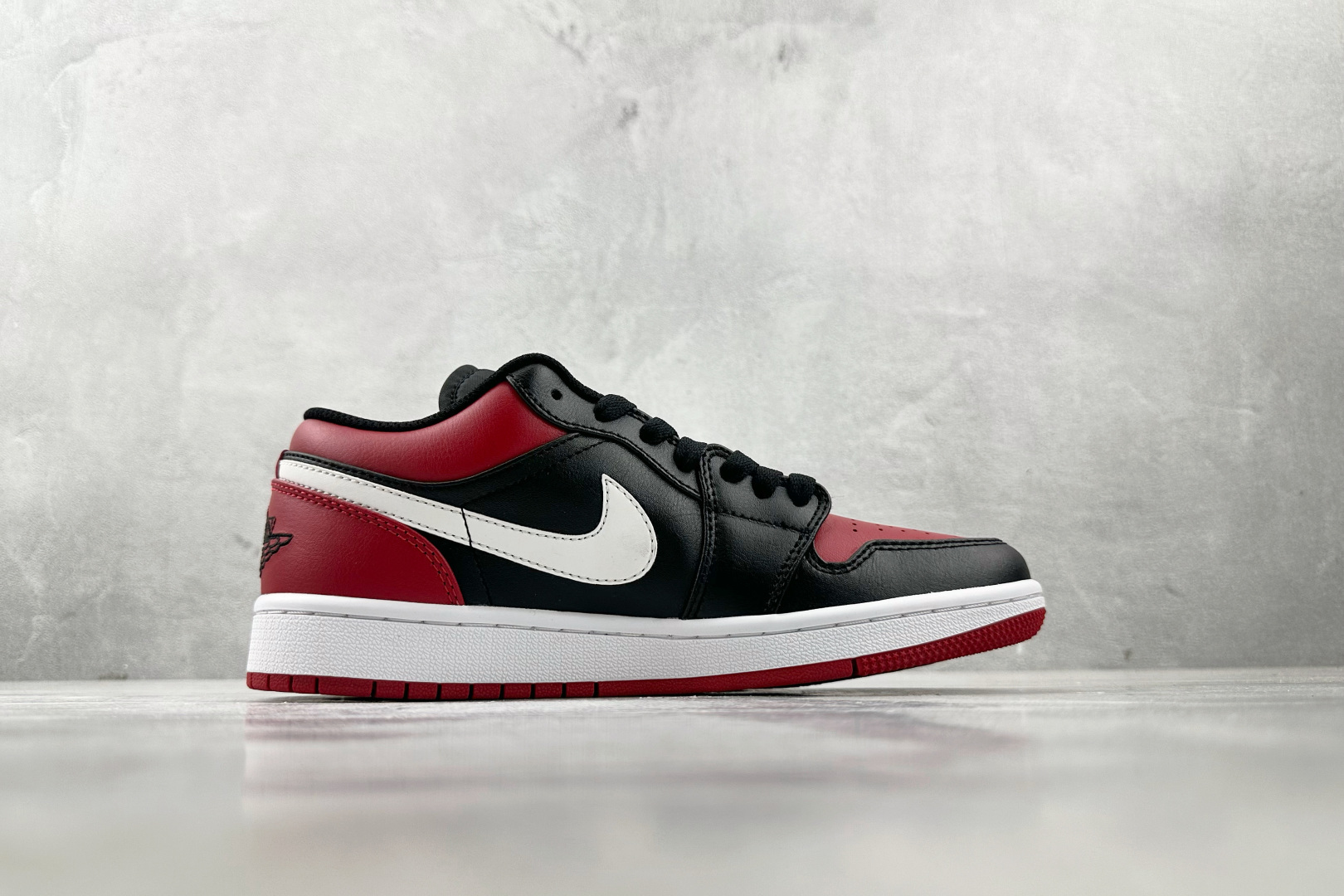 Jordan Air Jordan 1 ”Alternate Bred Toe” 黑红 553558-066