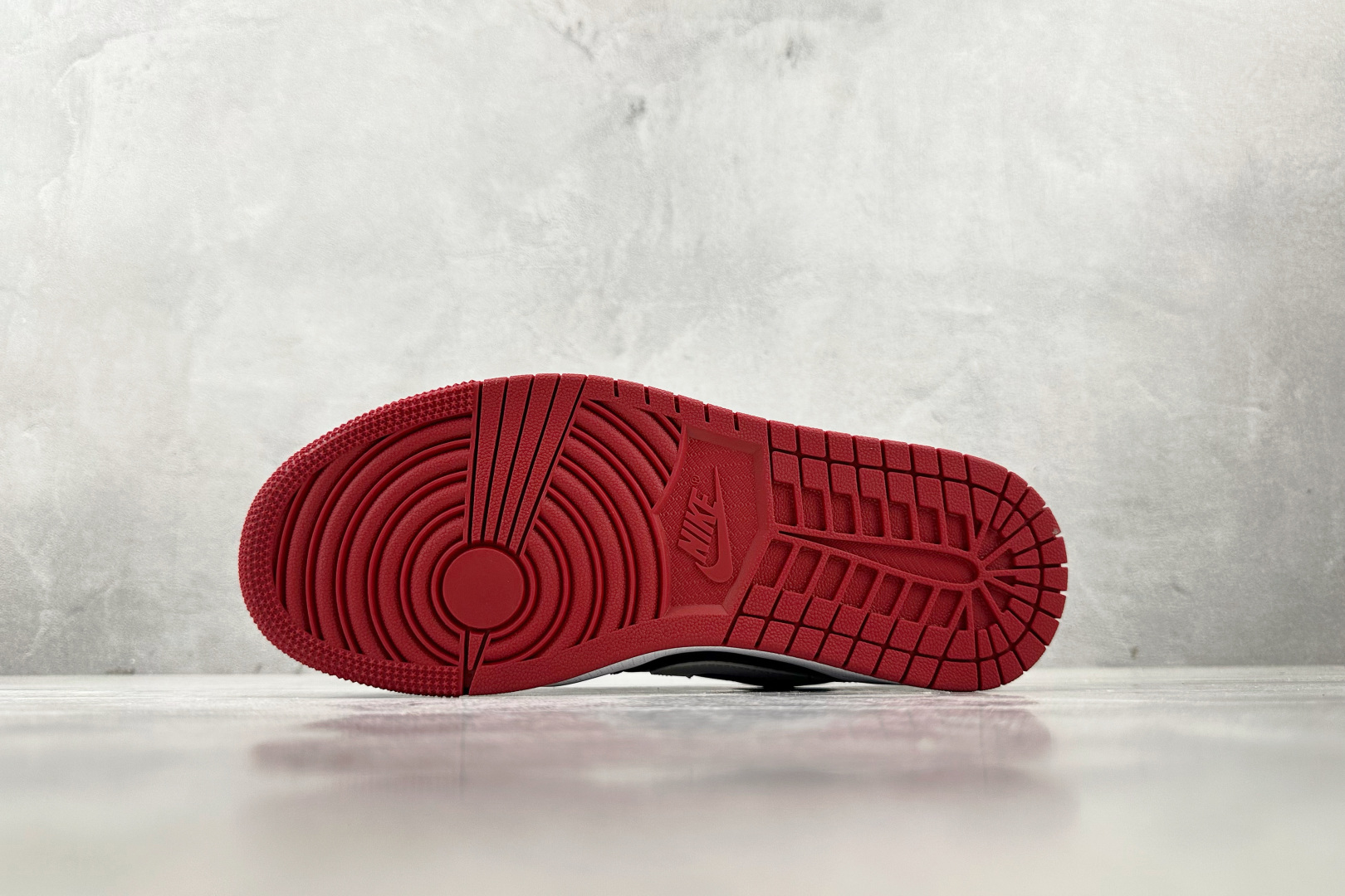 Jordan Air Jordan 1 ”Alternate Bred Toe” 黑红 553558-066