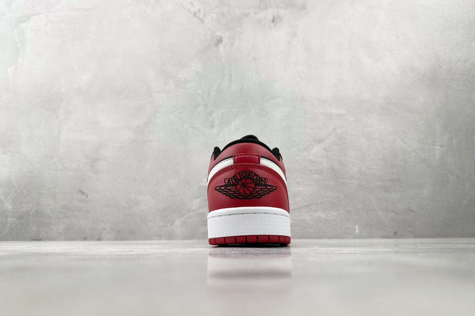 Jordan Air Jordan 1 ”Alternate Bred Toe” 黑红 553558-066