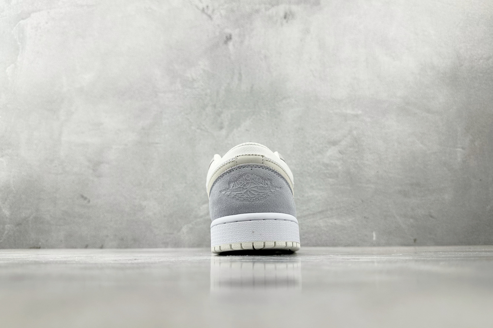 Jordan Air Jordan 1 low ”paris” 巴黎 白灰 CV3043-100