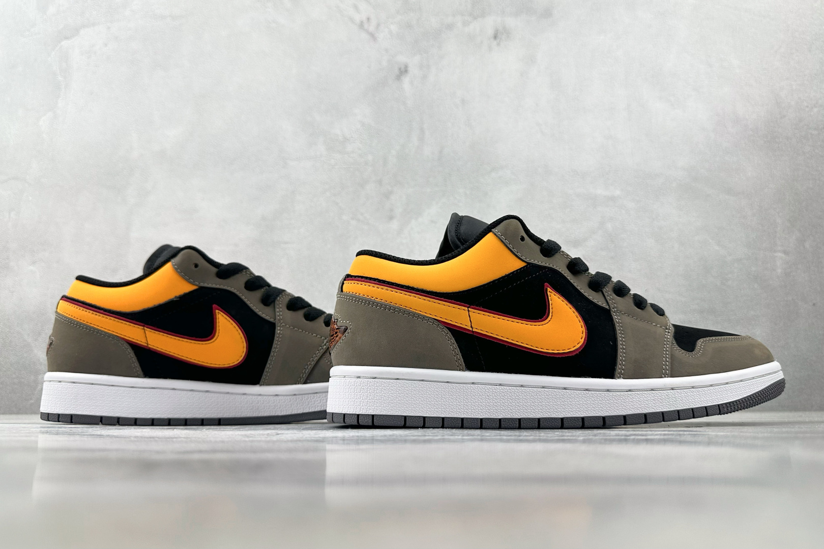 Jordan Air Jordan 1 low 灰黑 FN7308-008