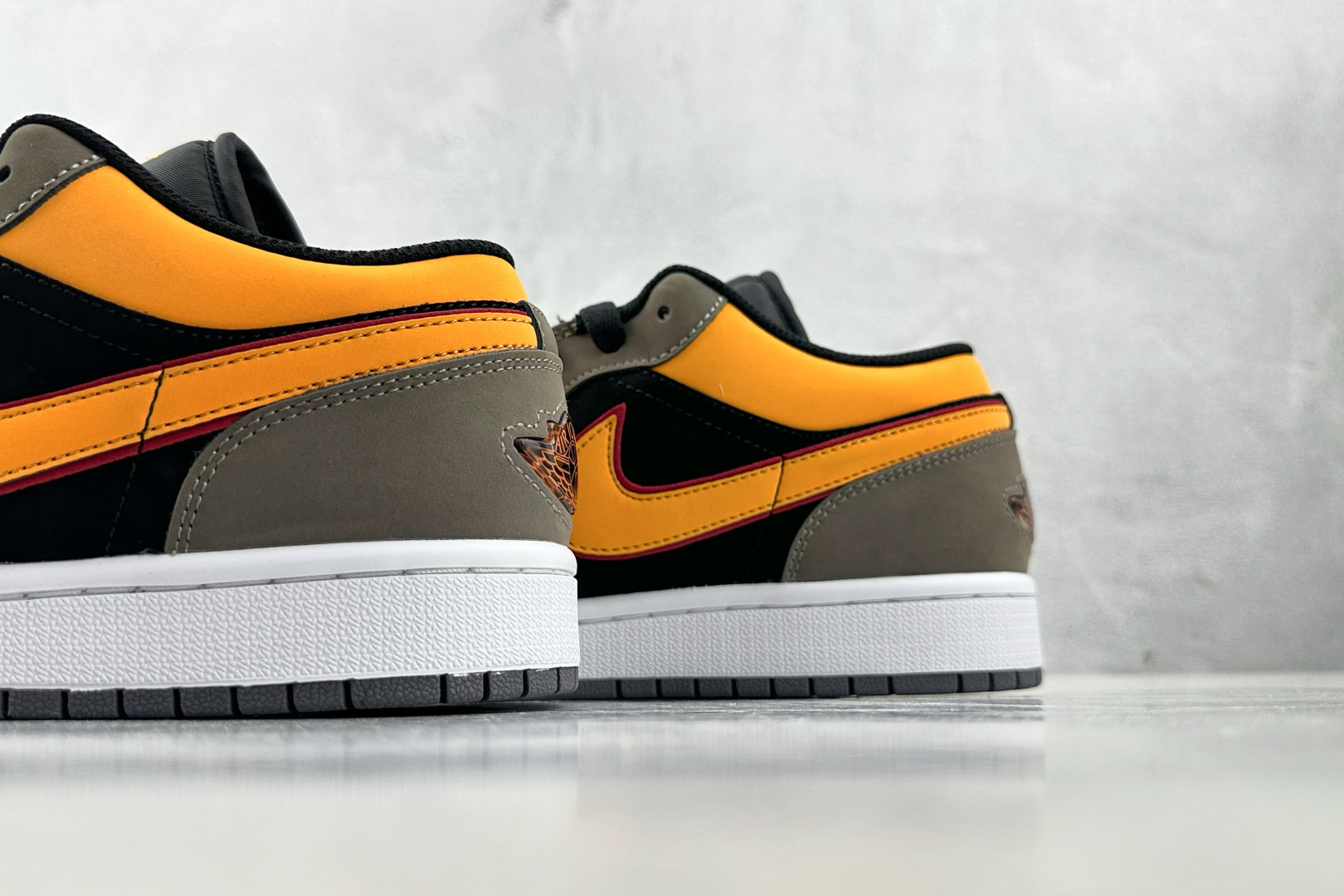 Jordan Air Jordan 1 low 灰黑 FN7308-008