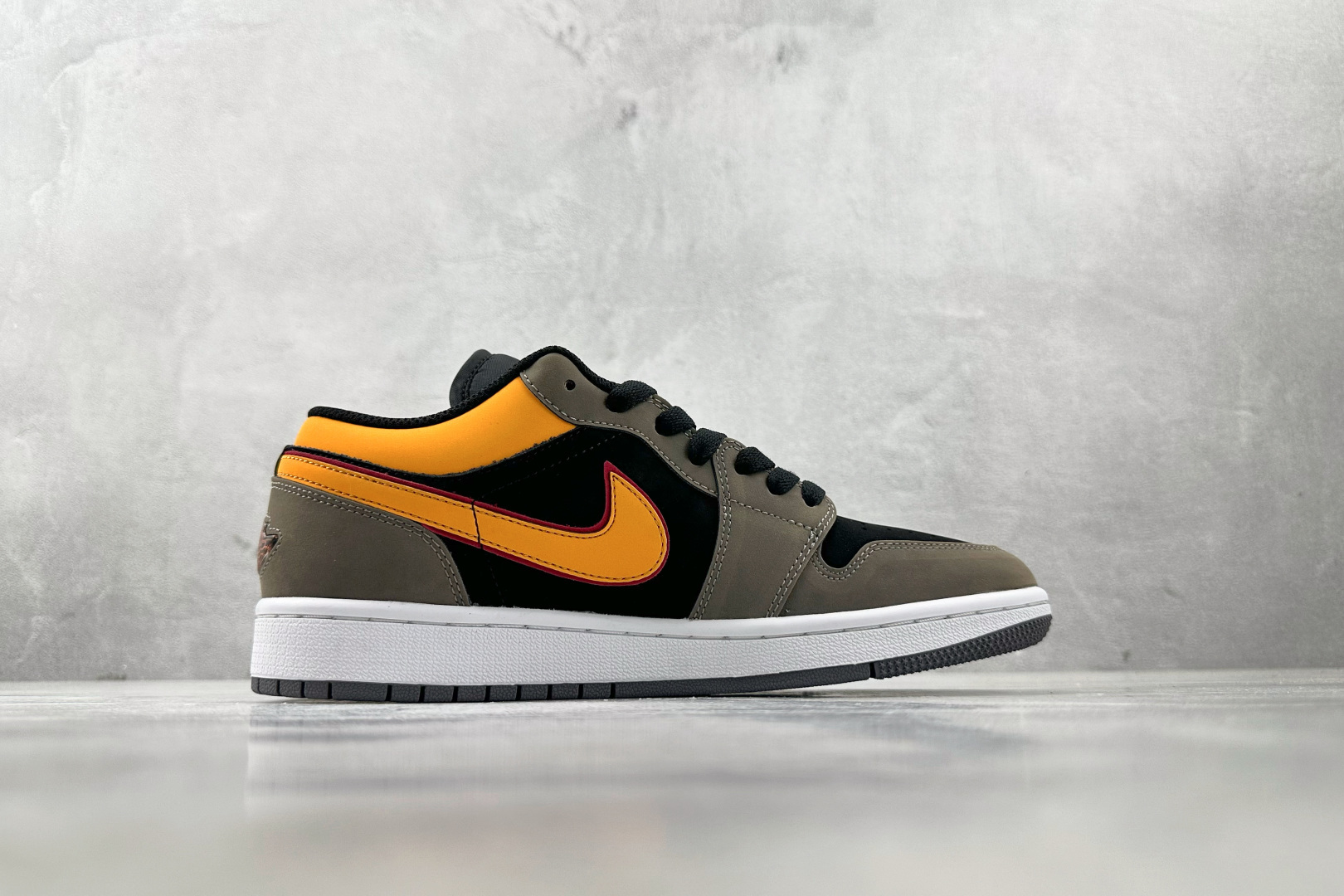 Jordan Air Jordan 1 low 灰黑 FN7308-008