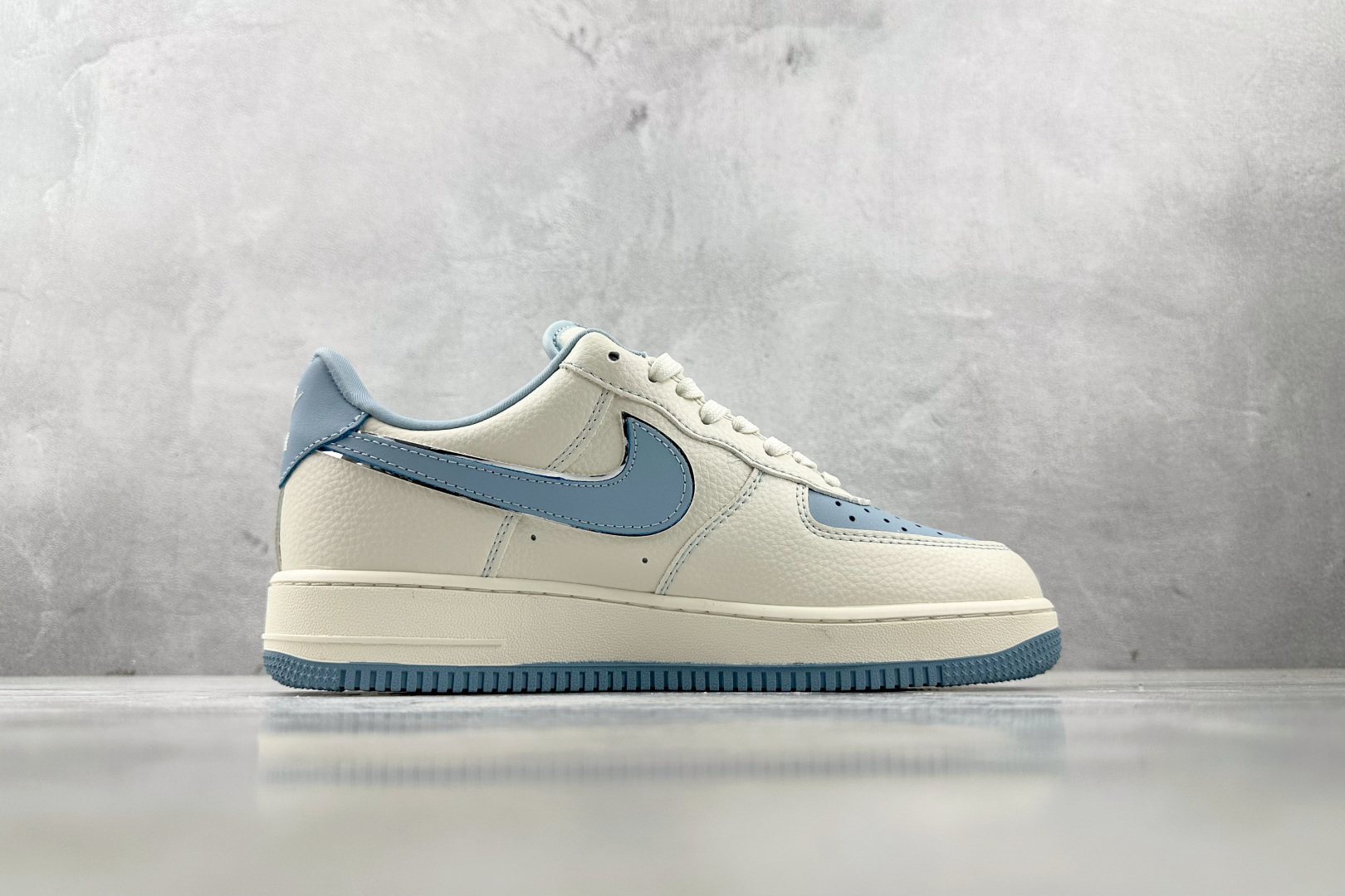 Nike Air Force 1'07 斯图西 联名 米白蓝 KK1988-090